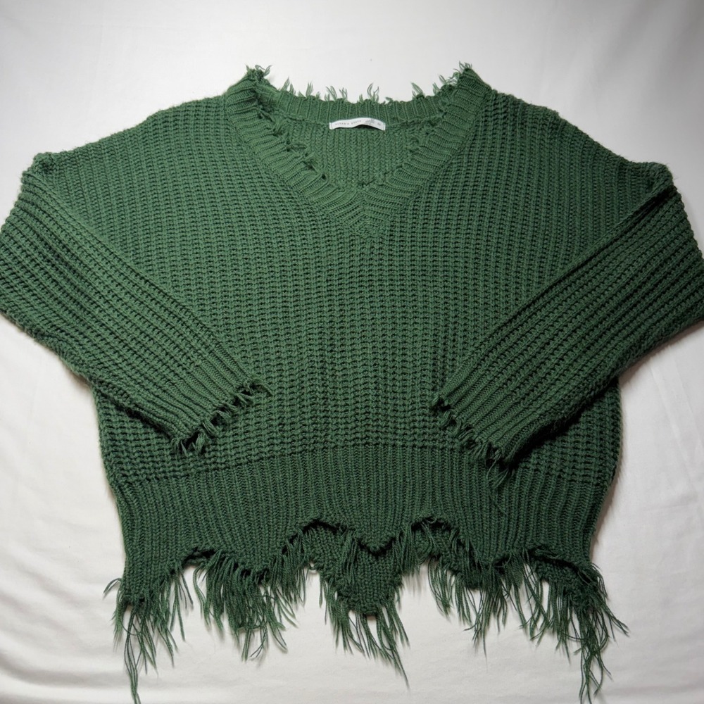 Altar'd State Forest Green Distressed Fringe V-Neck Chunky Knit Sweater Women M